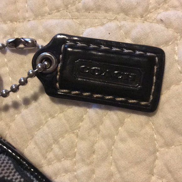 Coach wristlet - Picture 4 of 6
